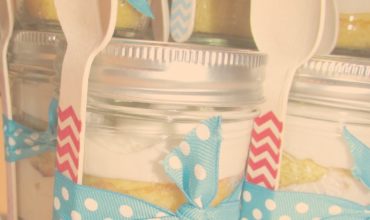 Sunshine in a Jar - cute recipe for party favors, teacher gifts or just anytime fun. sunshineandhurricanes.com