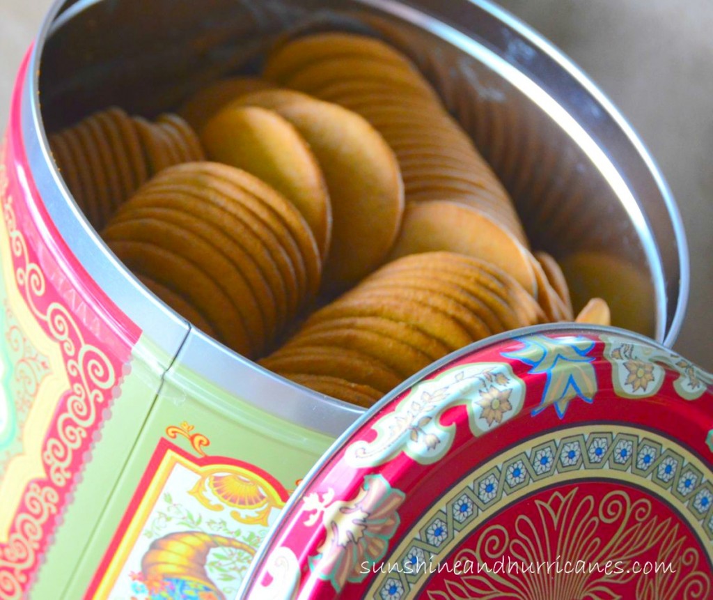 Easy Pumpkin Dip with Ginger Cookies