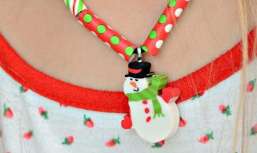 DIY Kids Christmas Necklace Craft