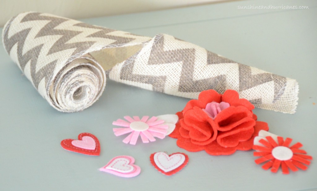 Simple 15 Minute Valentine's Day Wreath Supplies