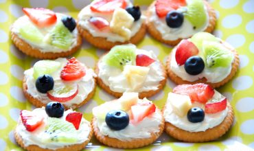 Fruit and Cracker Pizza