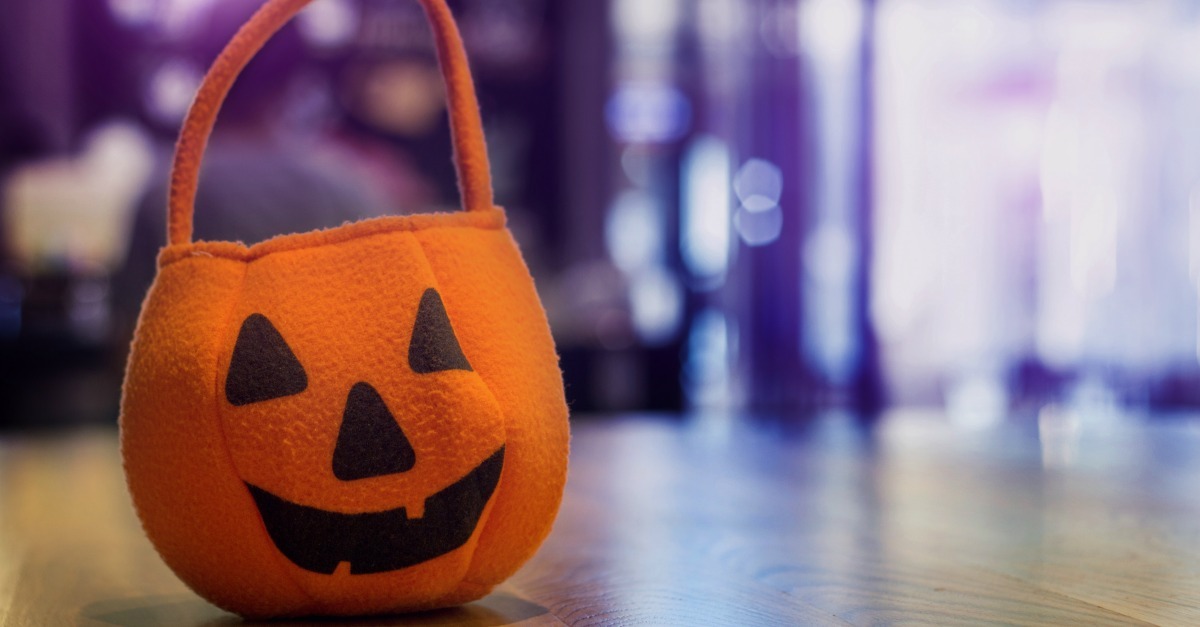 Trick or Treat Alternatives - 10 Halloween Activities for Teens and Tweens