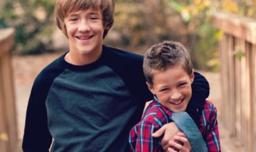 How Sibling Relationships Change In The Teen Years and How Moms Can Help